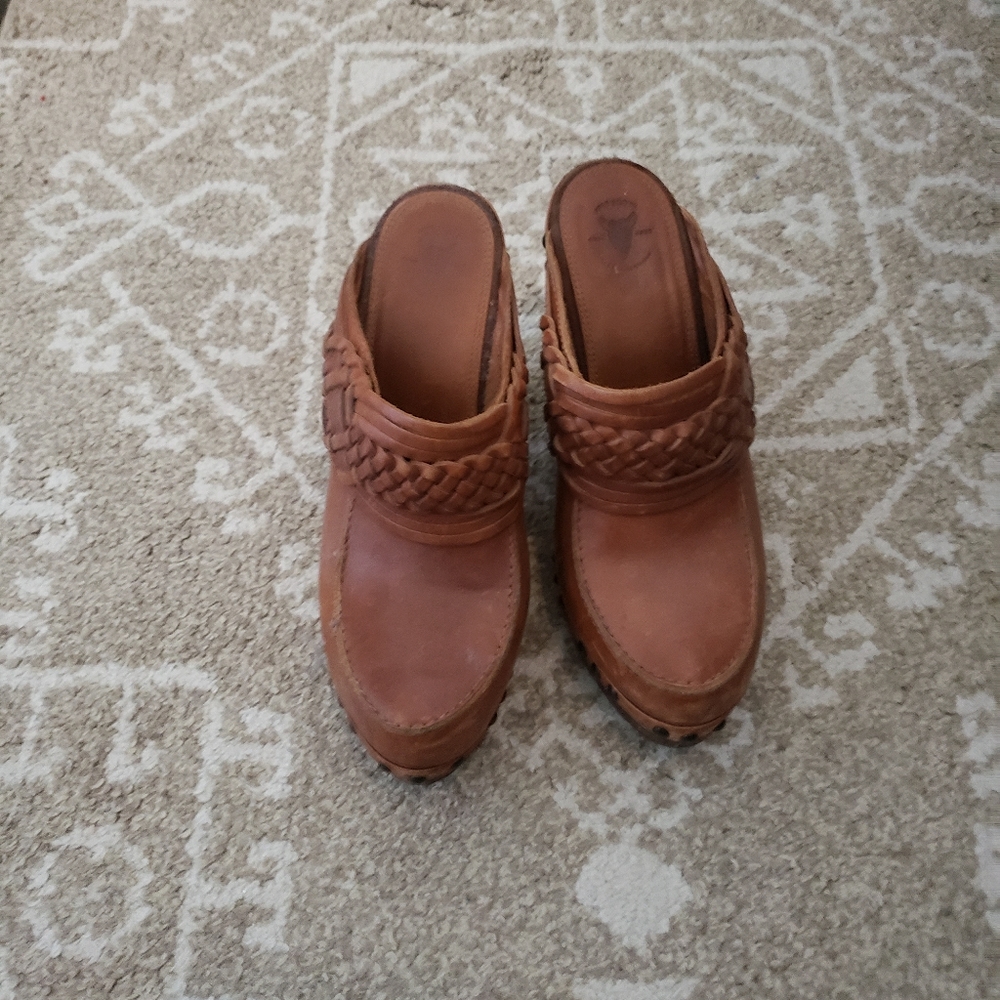 FRY clogs *****SOLD*****